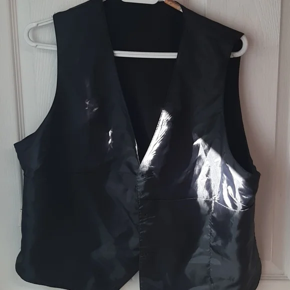 Ladies Server Vest - Picture 5 of 8